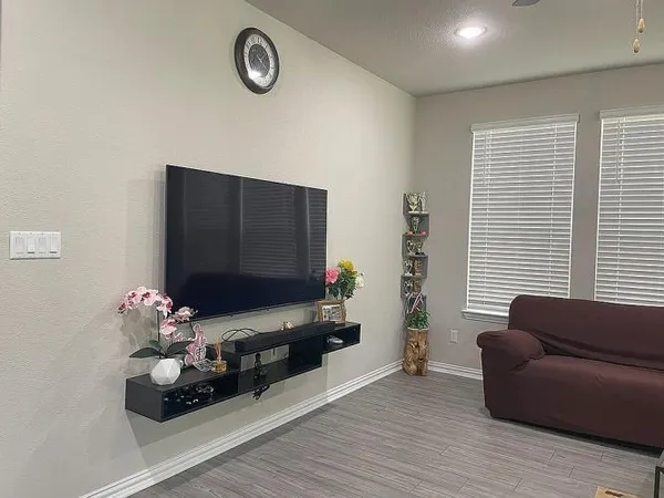 $549,999 | 1509 Blue Crk Lane, Georgetown, TX 78628