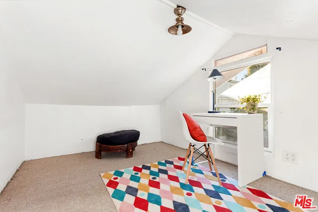 $8,000 | 1147 Wilcox Place, Los Angeles, CA 90038