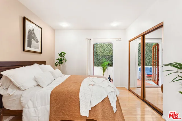 $8,000 | 1147 Wilcox Place, Los Angeles, CA 90038