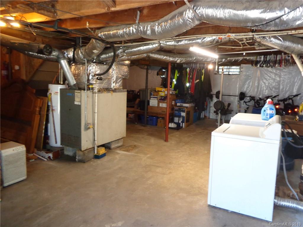 3264 Playmore Beach Road Lenoir, NC 28645 - Photo 8 of 10 Gallery Image 8