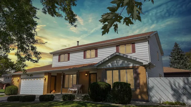 $344,900 | 16909 Paxton Avenue, South Holland, IL 60473