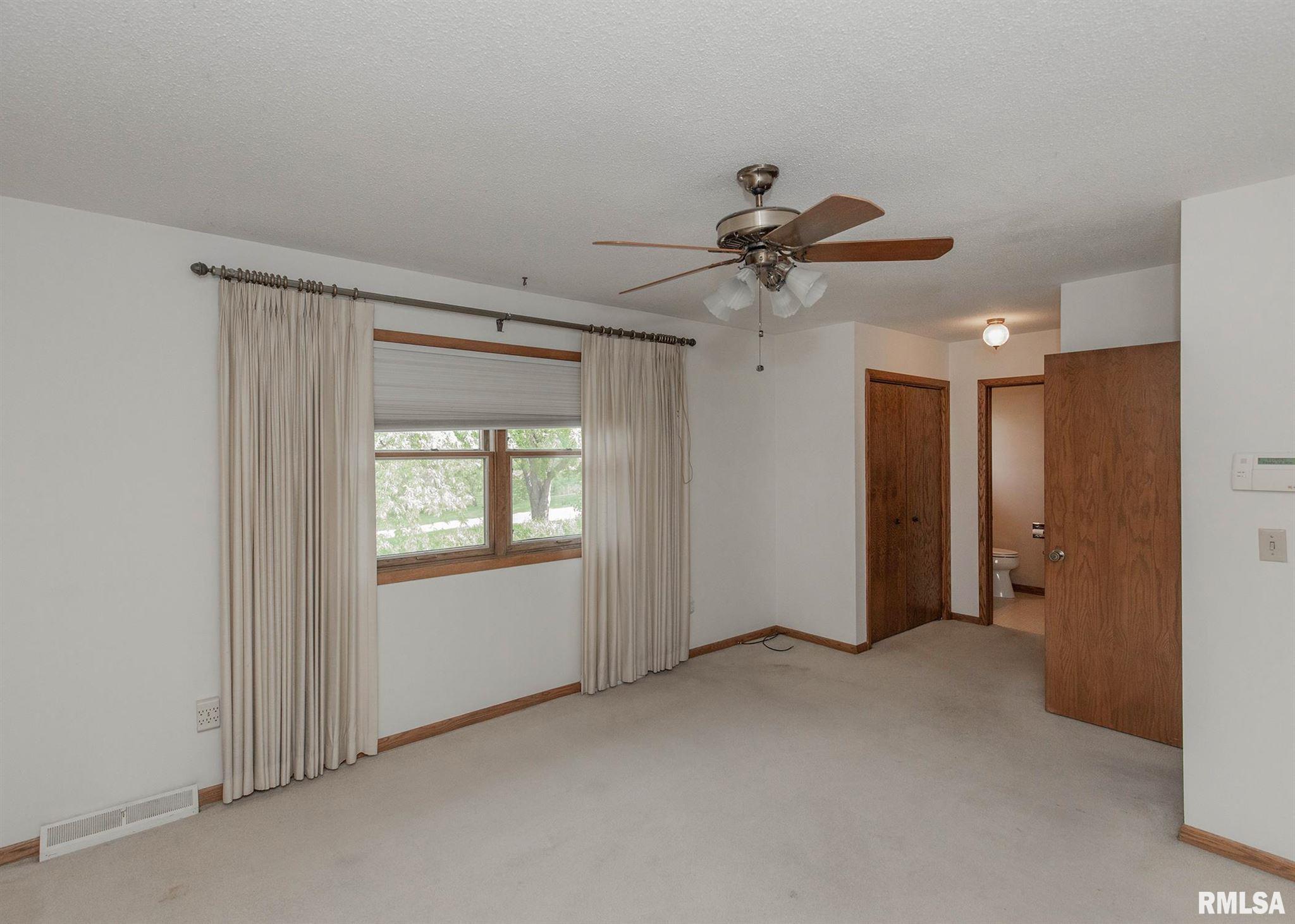 4237 Spring Street Davenport, IA 52807 - Photo 18 of 39 Gallery Image 18