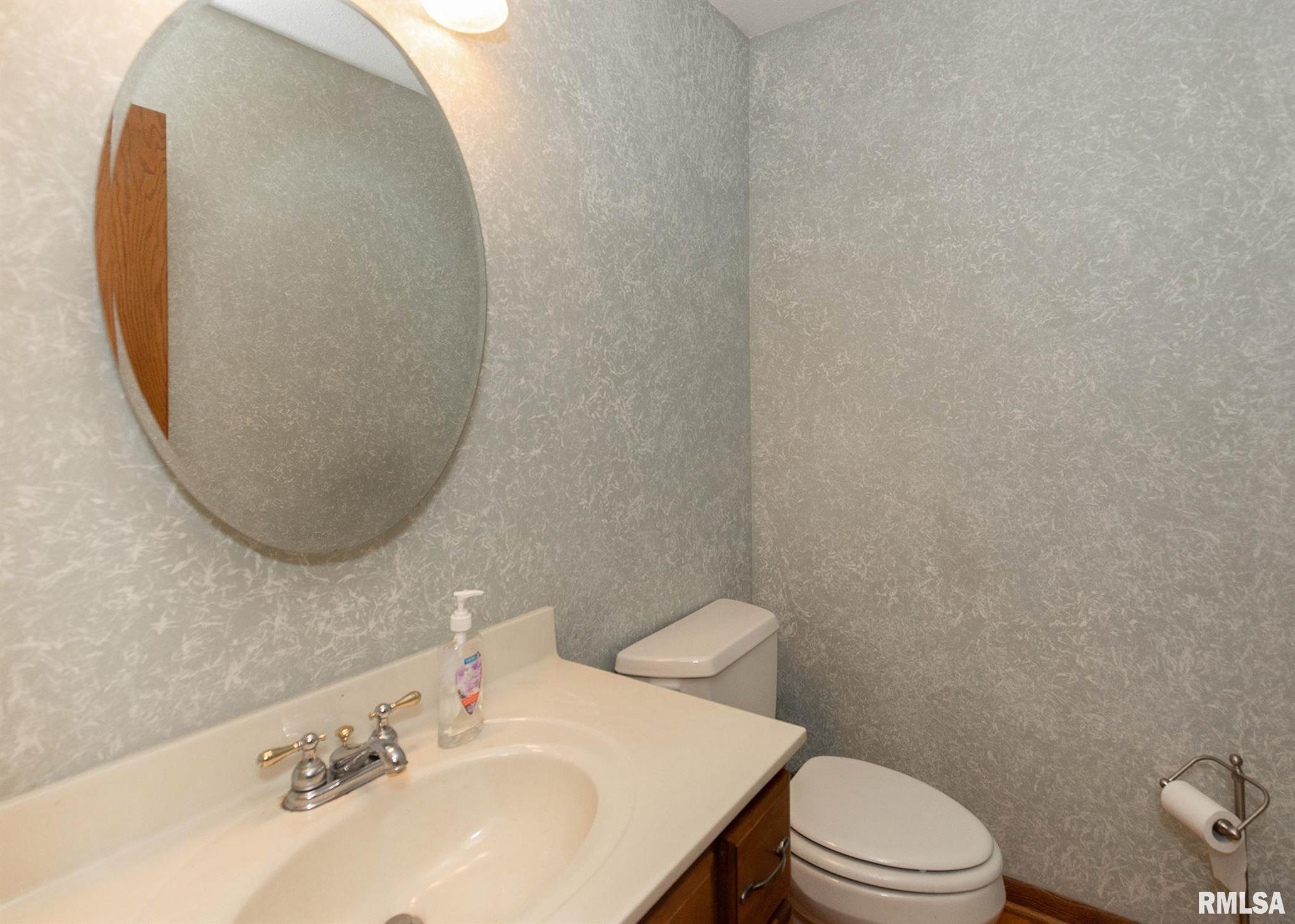 4237 Spring Street Davenport, IA 52807 - Photo 20 of 39 Gallery Image 20