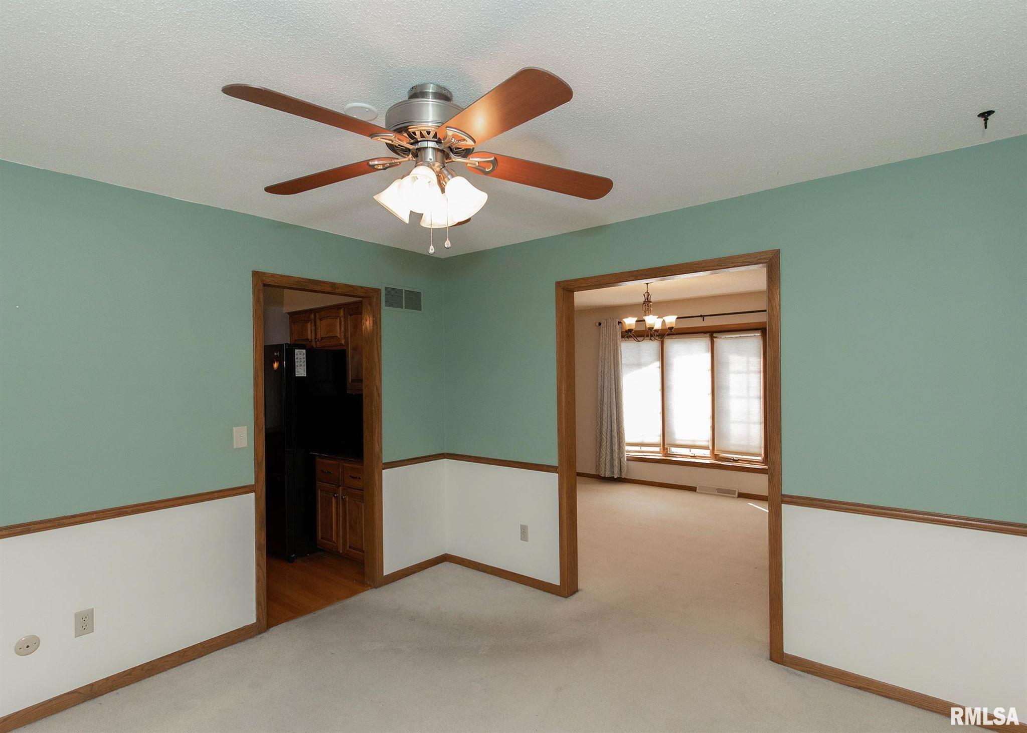 4237 Spring Street Davenport, IA 52807 - Photo 24 of 39 Gallery Image 24