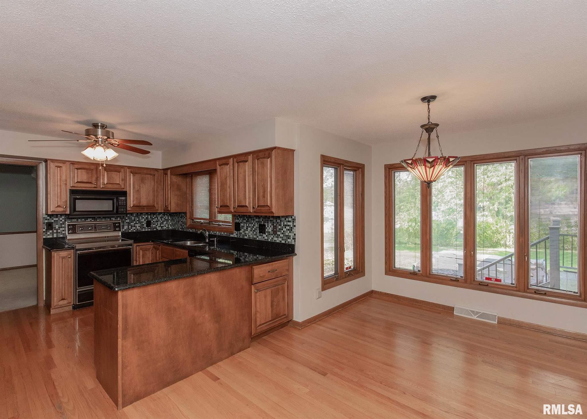 4237 Spring Street Davenport, IA 52807 - Photo 25 of 39 Gallery Image 25
