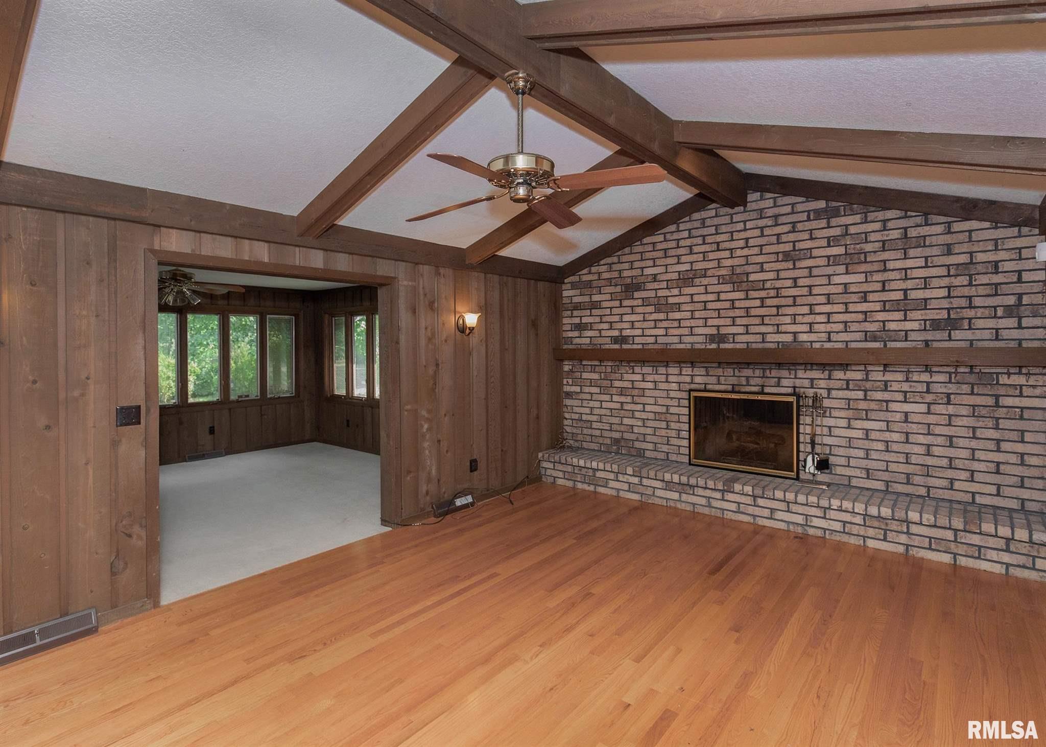 4237 Spring Street Davenport, IA 52807 - Photo 29 of 39 Gallery Image 29
