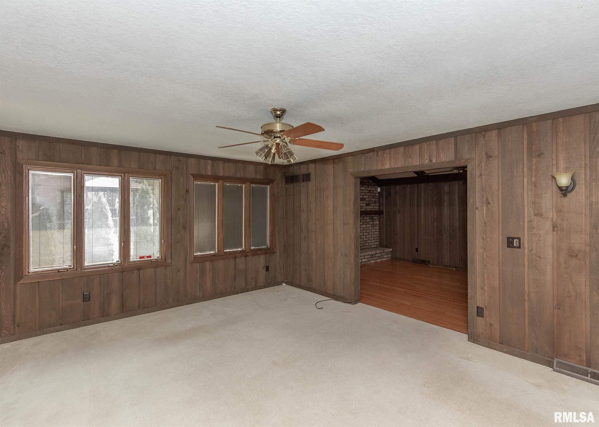 4237 Spring Street Davenport, IA 52807 - Photo 31 of 39 Gallery Image 31