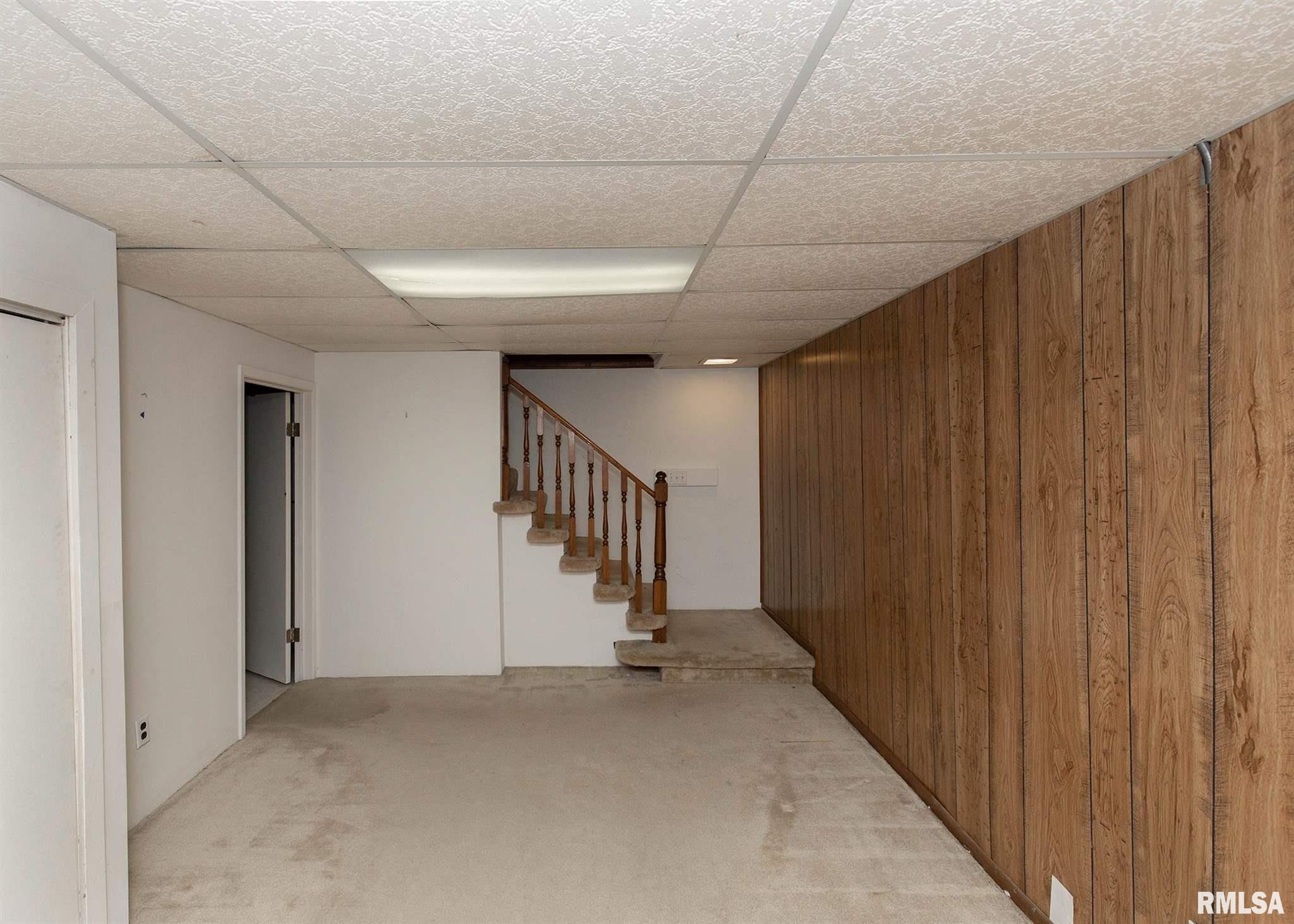 4237 Spring Street Davenport, IA 52807 - Photo 36 of 39 Gallery Image 36