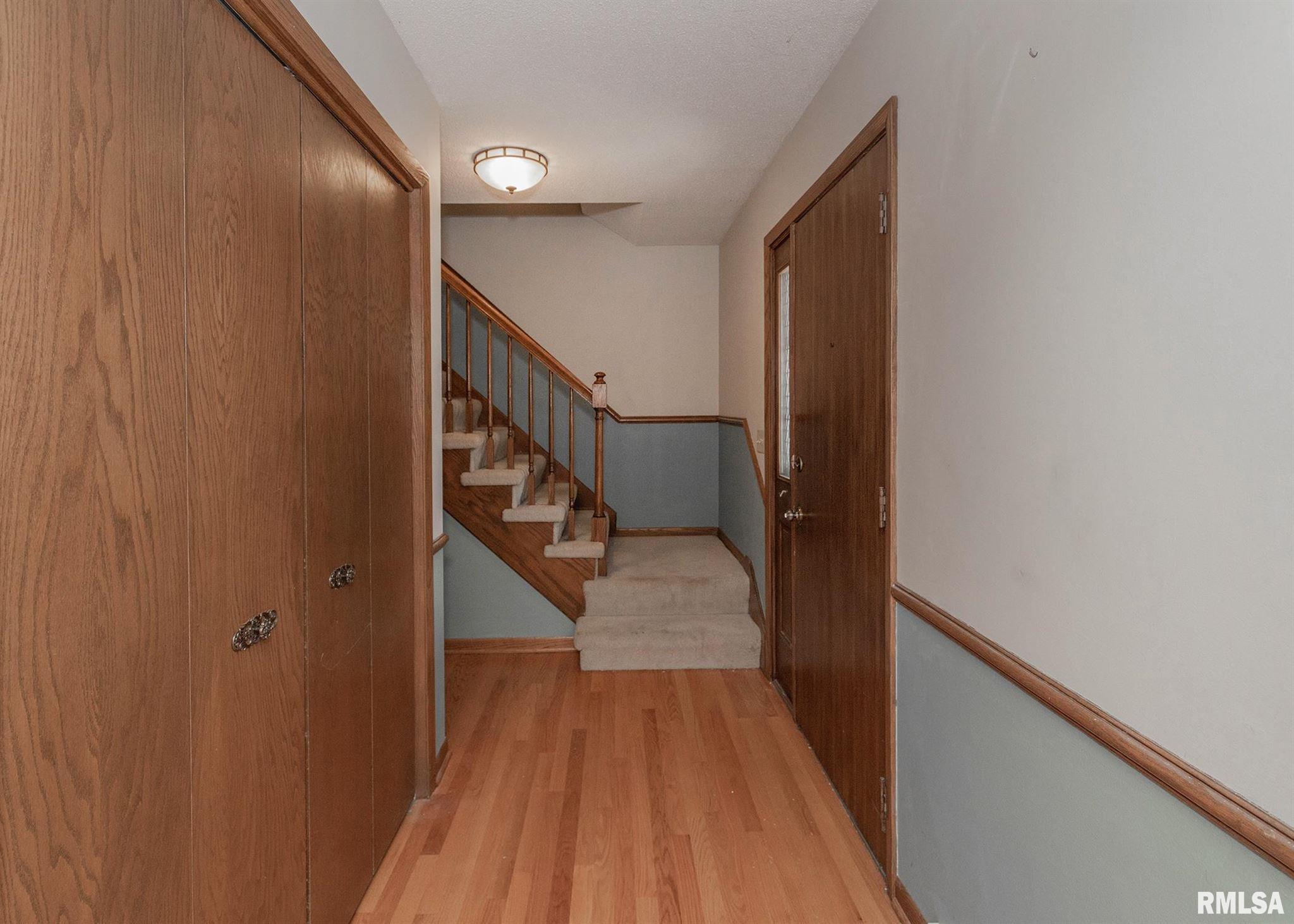 4237 Spring Street Davenport, IA 52807 - Photo 6 of 39 Gallery Image 6
