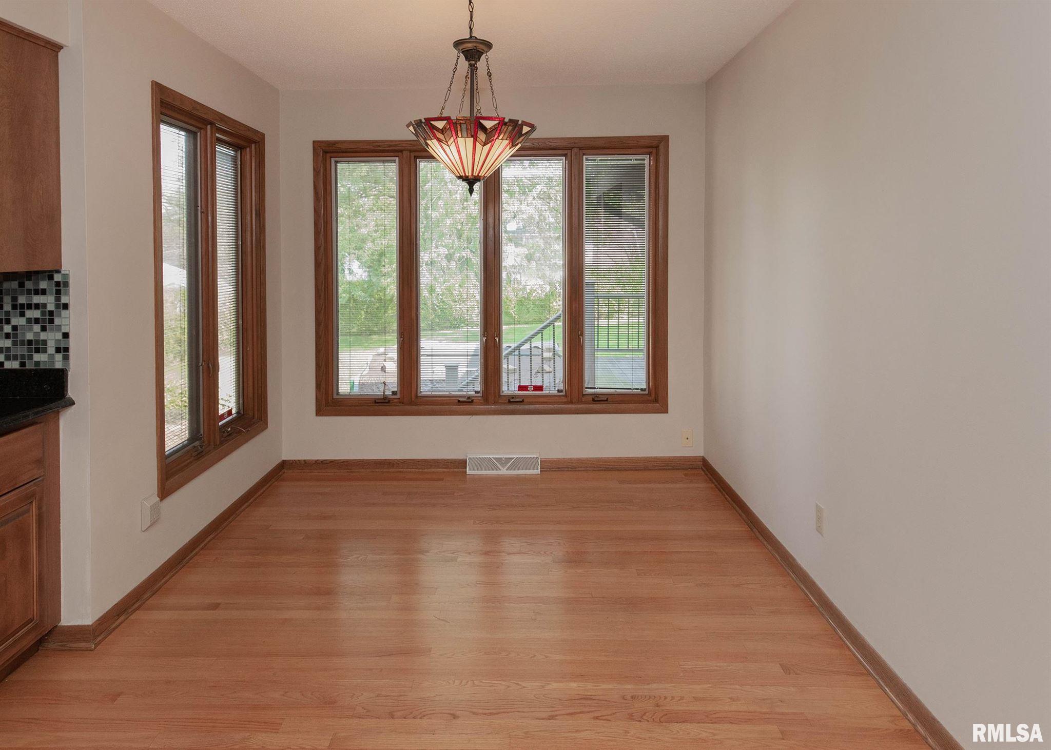 4237 Spring Street Davenport, IA 52807 - Photo 8 of 39 Gallery Image 8