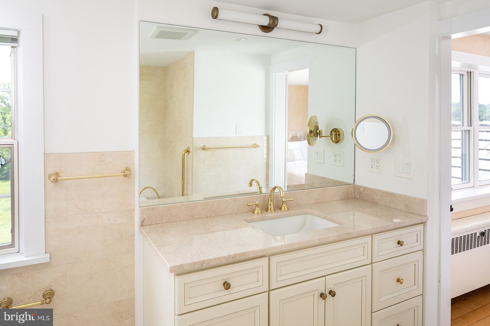 137 Davis Road Malvern, PA 19355 - Photo 41 of 61 Bath 3