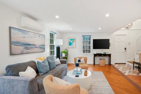 $1,595,000 | 26 Sea Glen Road, Oak Bluffs, MA 02557