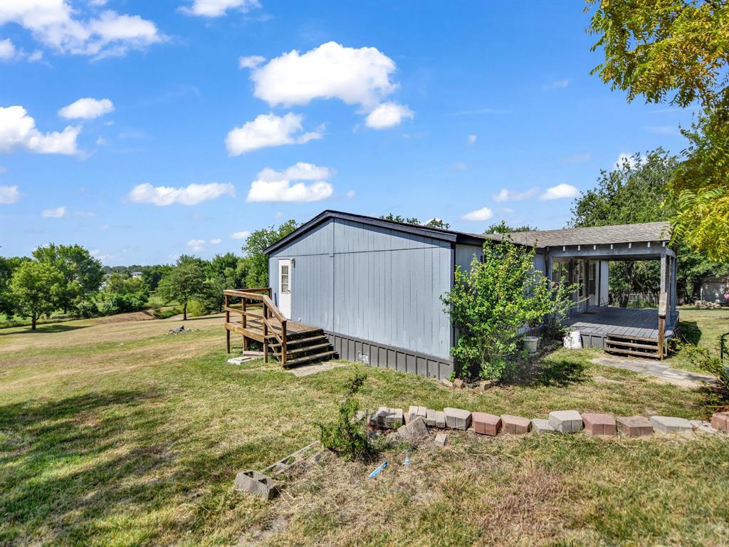 1933 Carter Road Springtown, TX 76082 - Photo 30 of 33 Gallery Image 30