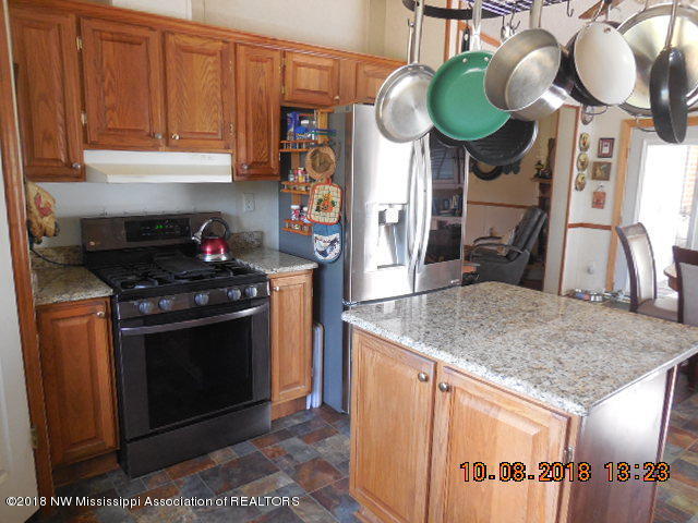 5199 Sycamore Road Coldwater, MS 38618 - Photo 9 of 50 DSCN2907