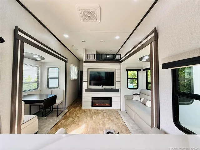 $1,999 | 10725 South Ocean Drive, Unit 393, Jensen Beach, FL 34957