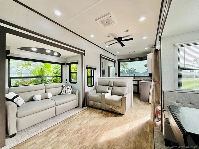 $1,999 | 10725 South Ocean Drive, Unit 393, Jensen Beach, FL 34957