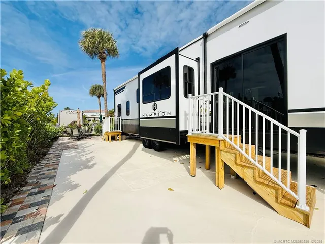 $1,999 | 10725 South Ocean Drive, Unit 393, Jensen Beach, FL 34957