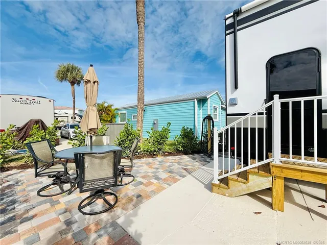 $1,999 | 10725 South Ocean Drive, Unit 393, Jensen Beach, FL 34957