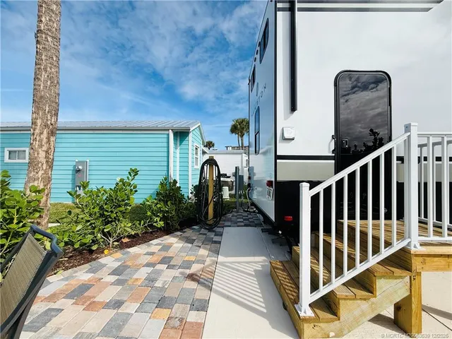 $1,999 | 10725 South Ocean Drive, Unit 393, Jensen Beach, FL 34957