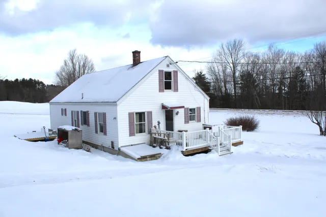 $275,000 | 1447 Augusta Road, Belgrade, ME 04917