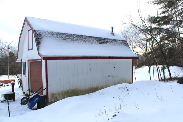 $275,000 | 1447 Augusta Road, Belgrade, ME 04917