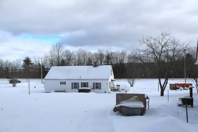 $275,000 | 1447 Augusta Road, Belgrade, ME 04917