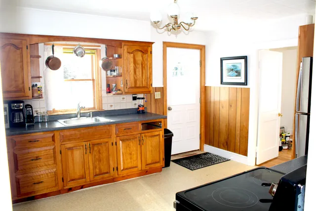 $275,000 | 1447 Augusta Road, Belgrade, ME 04917