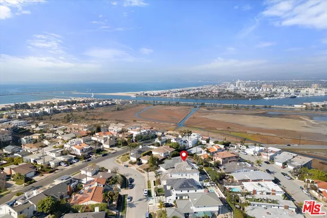 $4,250,000 | 8261 Rees Street, Playa del Rey, CA 90293