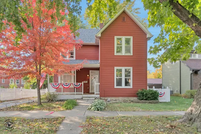 $389,900 | 9402 Sproat Avenue, Oak Lawn, IL 60453