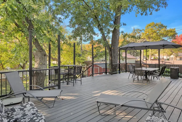 $375,000 | 9402 Sproat Avenue, Oak Lawn, IL 60453