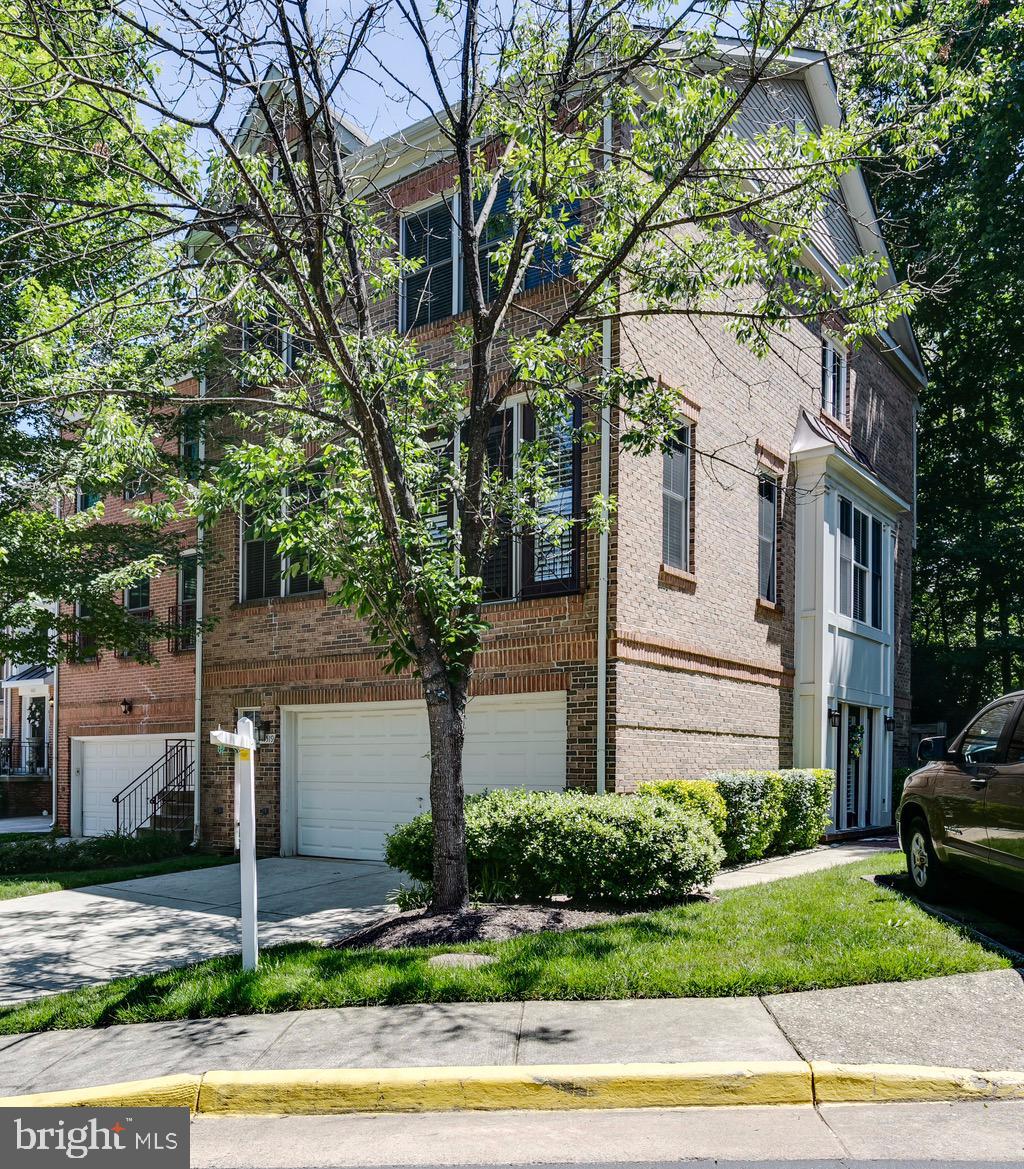 11519 Waterhaven Court Reston, VA 20190 - Photo 1 of 21 Front view