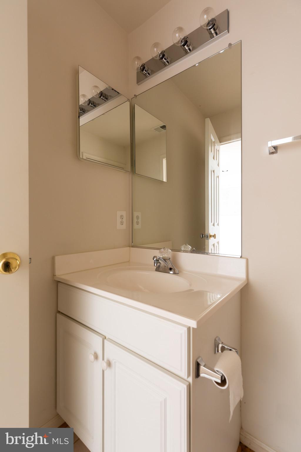 11519 Waterhaven Court Reston, VA 20190 - Photo 18 of 21 Lower Level Bath