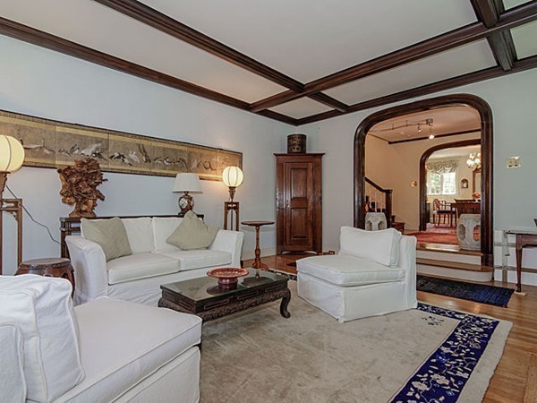 416 Clinton Road Brookline, MA 02445 - Photo 6 of 30 Gallery Image 6