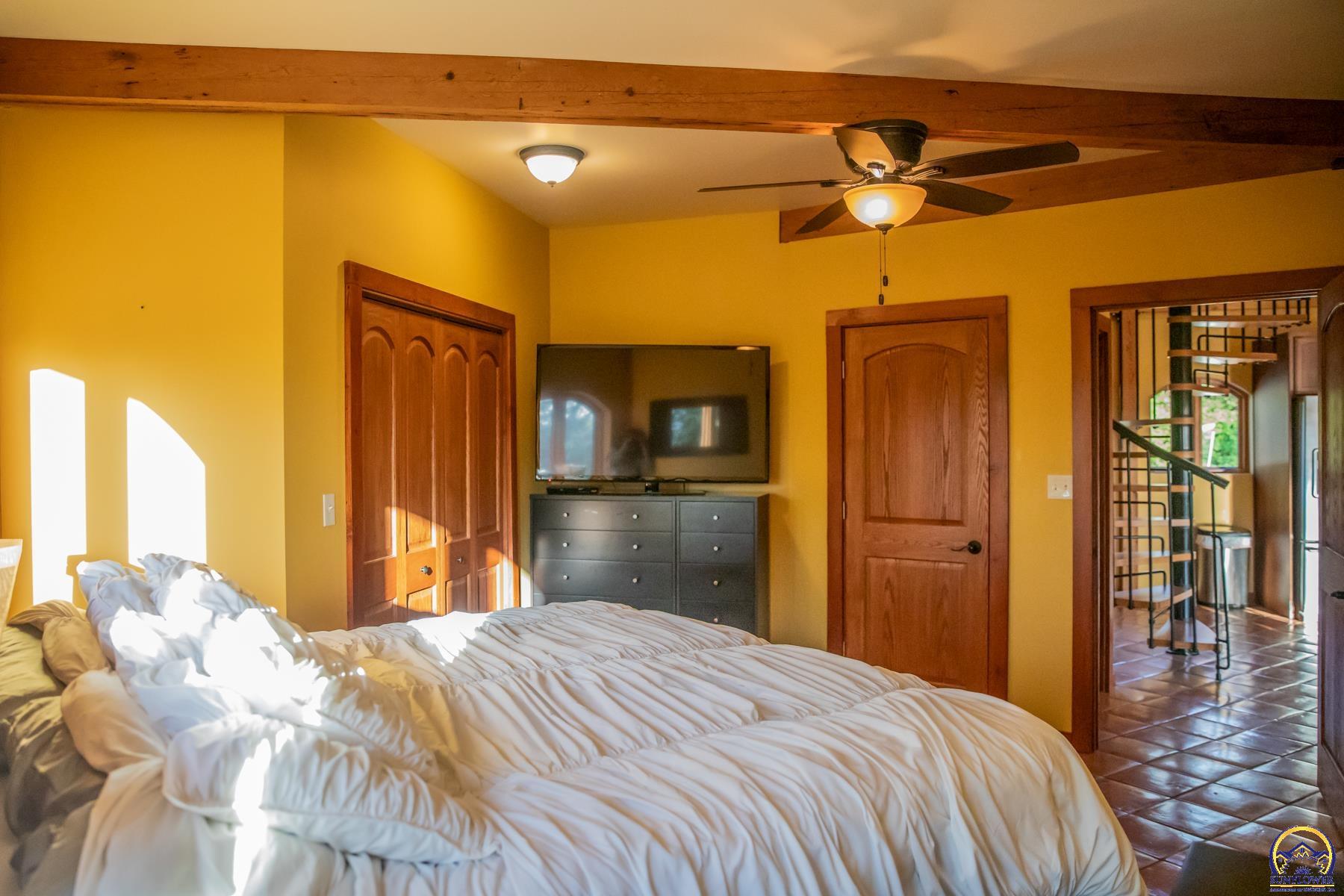 633 East 300 Road Overbrook, KS 66524 - Photo 16 of 99