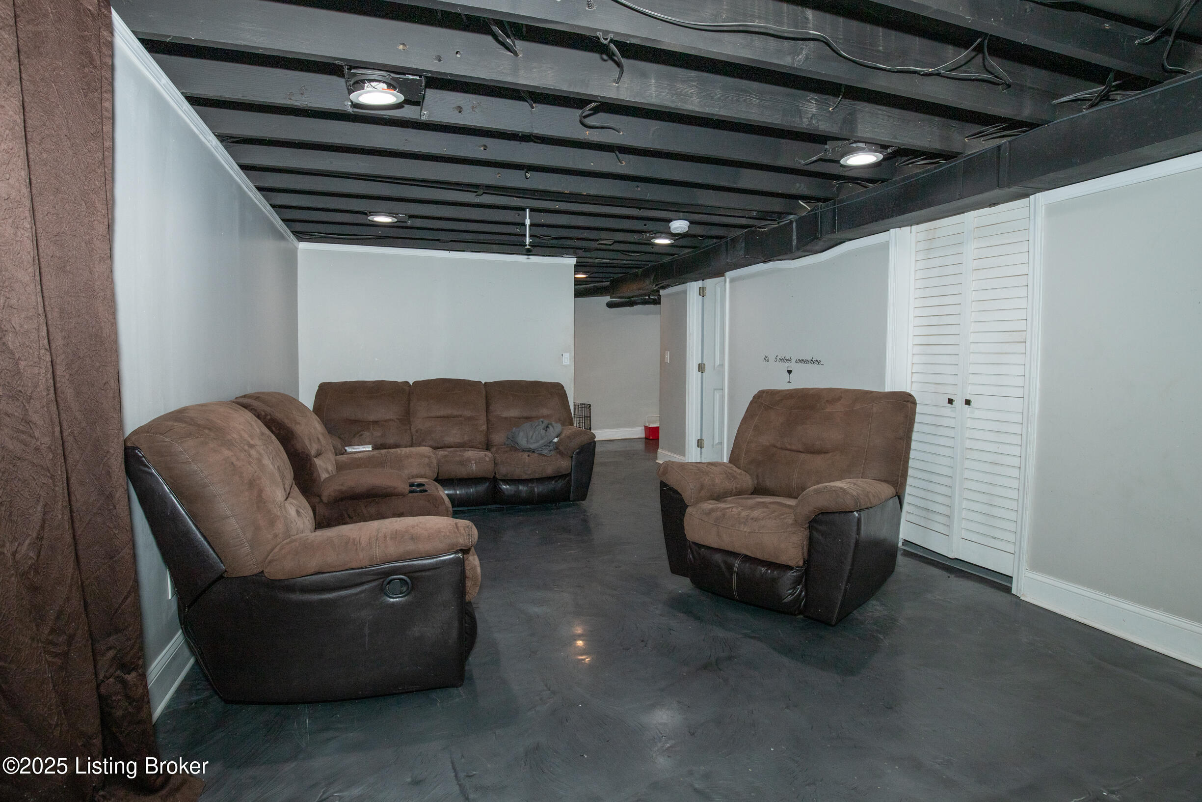 3408 Cane Run Road Louisville, KY 40211 - Photo 35 of 52 family room