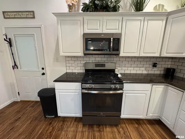 $250,000 | 1656 East County Road 1125 East, Cisne, IL 62823