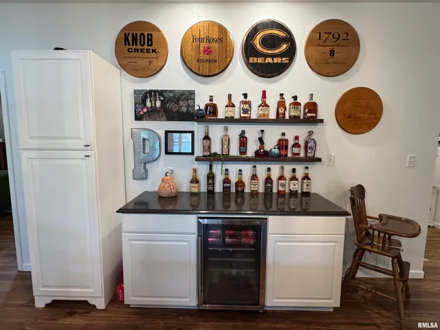 $250,000 | 1656 East County Road 1125 East, Cisne, IL 62823