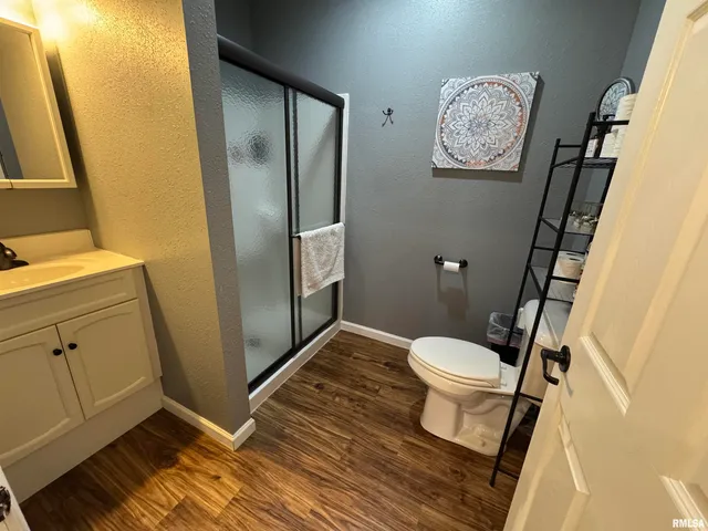 $250,000 | 1656 East County Road 1125 East, Cisne, IL 62823