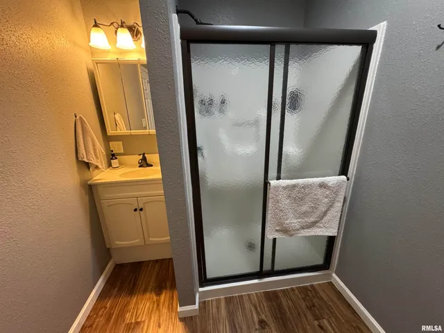 $250,000 | 1656 East County Road 1125 East, Cisne, IL 62823