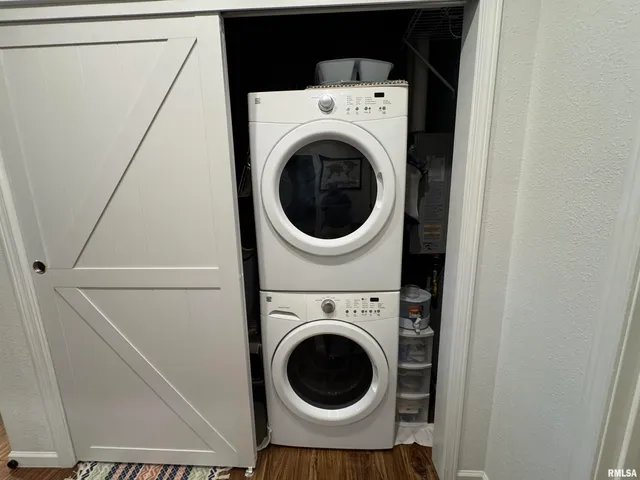 $250,000 | 1656 East County Road 1125 East, Cisne, IL 62823