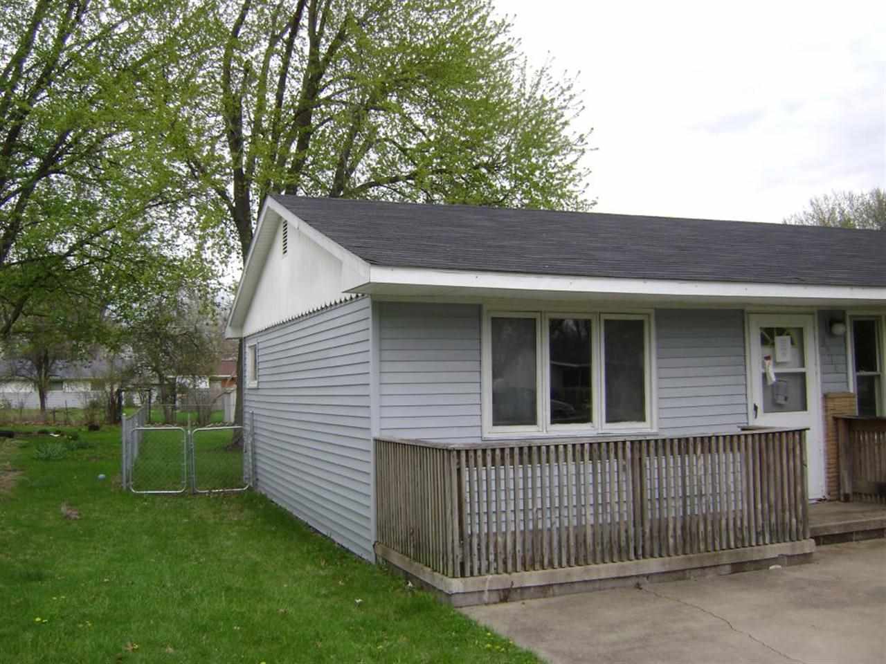 3914 15th Street B Moline, IL 61265 - Photo 5 of 11