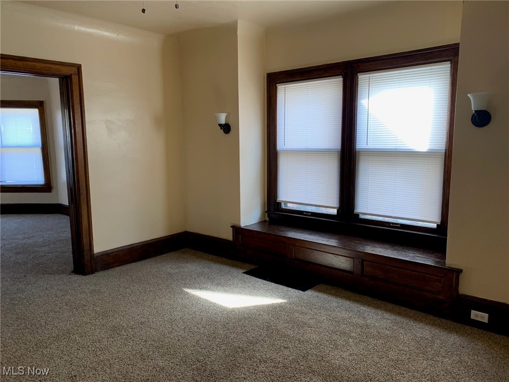1884 Beersford Road Cleveland, OH 44112 - Photo 9 of 28 Gallery Image 9