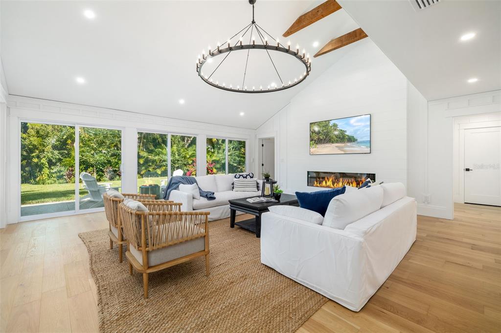 1705 Field Road Sarasota, FL 34231 - Photo 6 of 81 Gallery Image 6