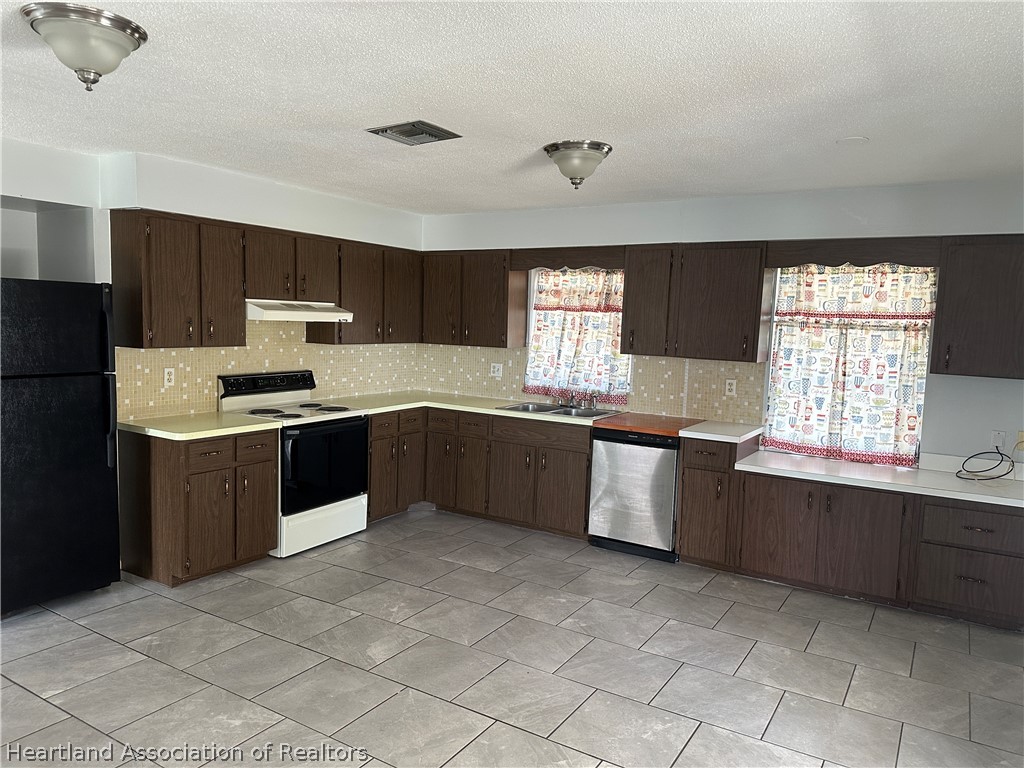 1318 Schlosser Road Sebring, FL 33870 - Photo 7 of 16