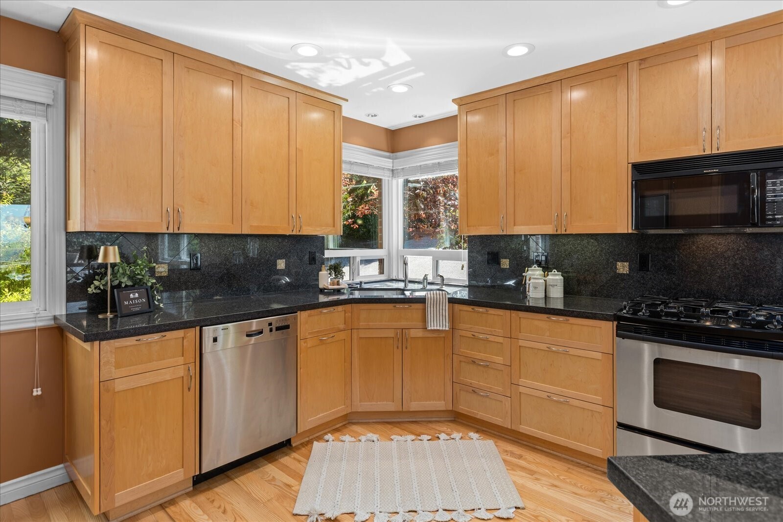 16209 70th Place West Edmonds, WA 98026 - Photo 12 of 39
