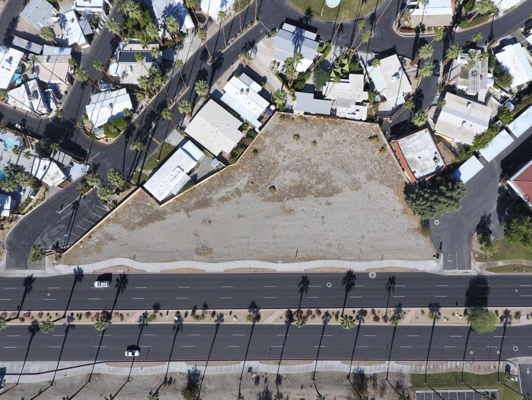 1.1 Ca-111 Rancho Mirage, CA 92270 - Photo 4 of 6 3