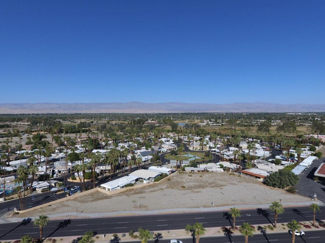1.1 Ca-111 Rancho Mirage, CA 92270 - Photo 5 of 6 4