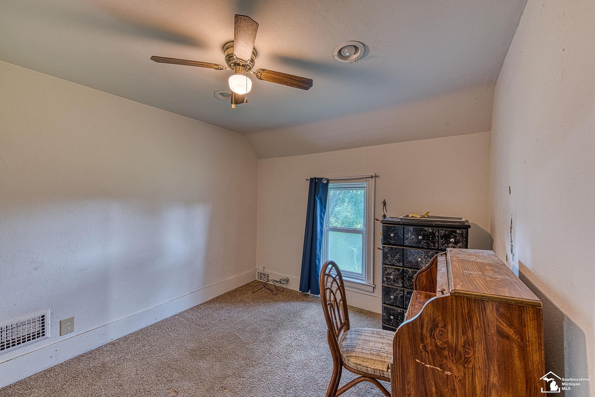 13908 Palmer Road Willis, MI 48191 - Photo 9 of 23 50083635-8.JPG