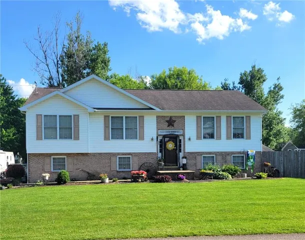 $325,000 | 216 Edna Street, Harrisville, PA 16038