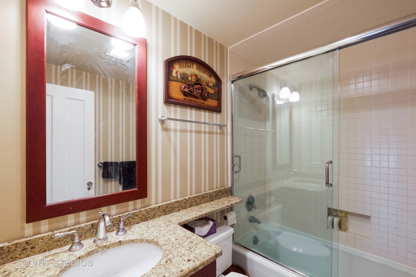 1049 Chatfield Road Winnetka, IL 60093 - Photo 24 of 32 Gallery Image 24